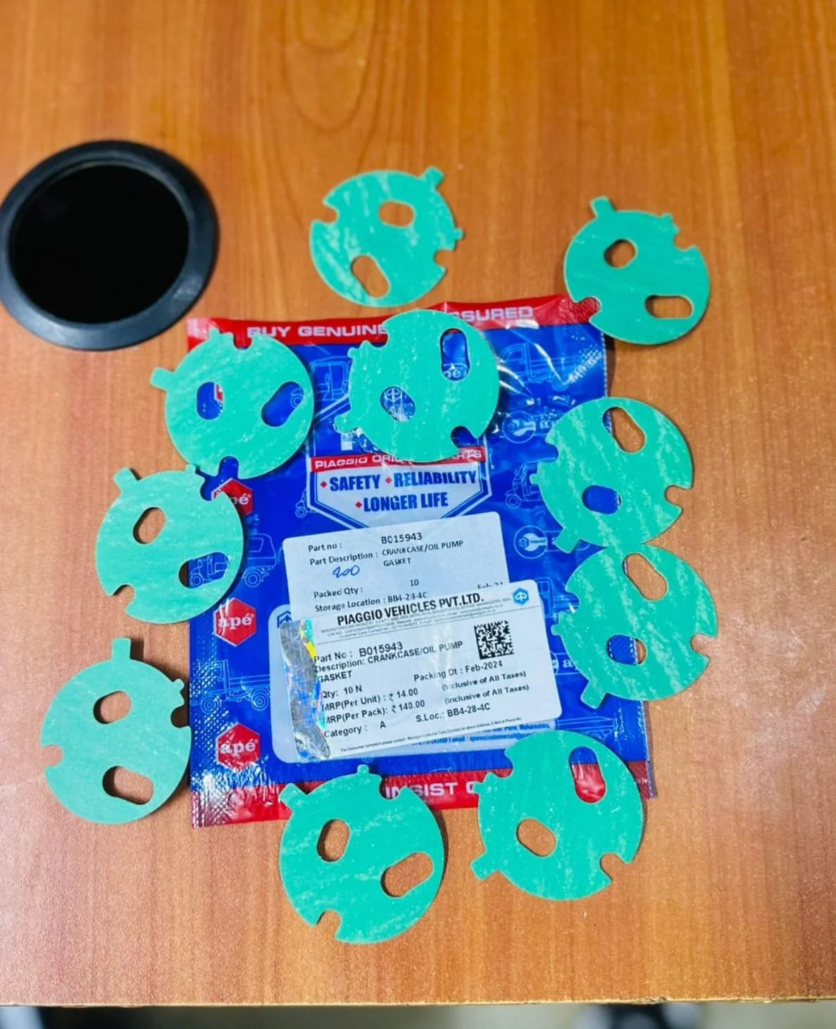 CRANKCASE/OIL PUMP GASKET  B015943